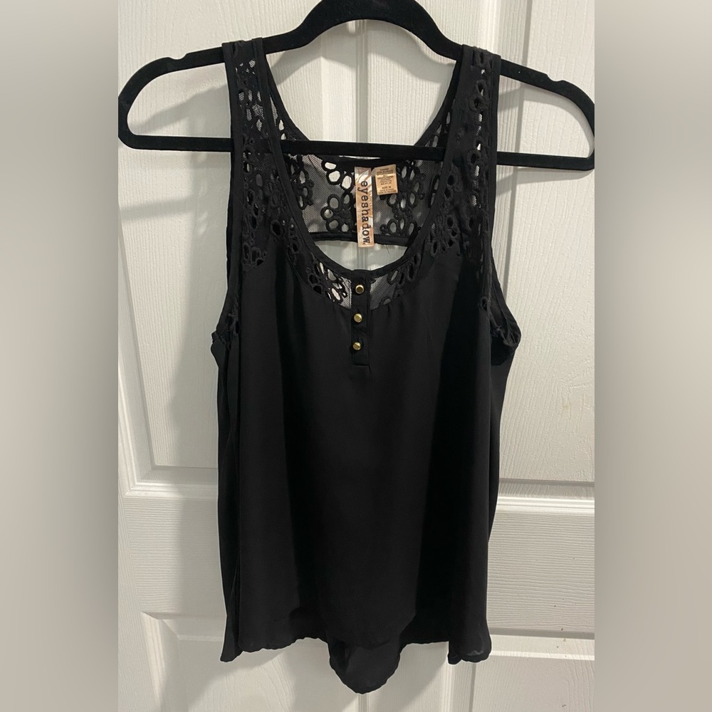 Eyeshadow Black Racerback Crochet Tank Top w/Gold front button detail. Size M